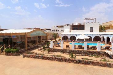 هتل Blue Beach Club