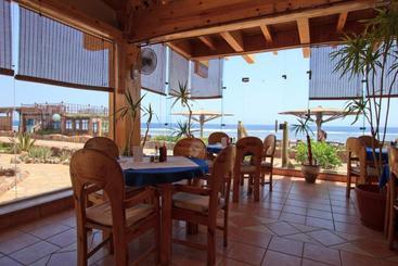 هتل Blue Beach Club