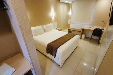 هتل Thomasi Express