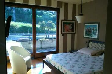 تختخواب و صبحانه Villa Angela