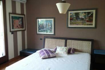 تختخواب و صبحانه Villa Angela