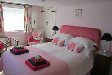 Bed and Breakfast Vine Cottage