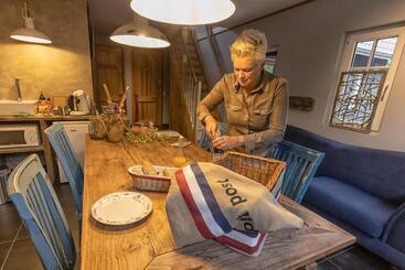 تختخواب و صبحانه Bosgasten