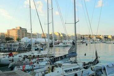 تختخواب و صبحانه Casa Garibaldi