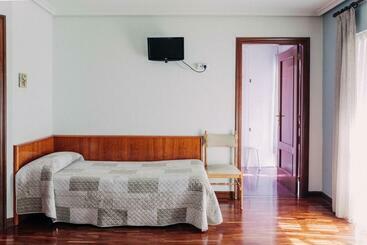 Pensión Amaia H Vi 00348