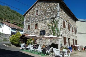 هاستل Refugio La Ardilla Real