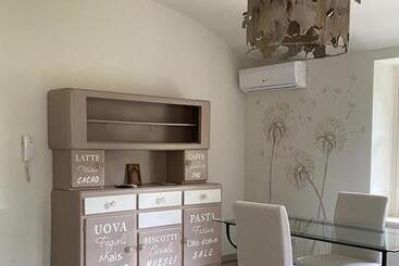 مبيت وإفطار Novecento Charming Room