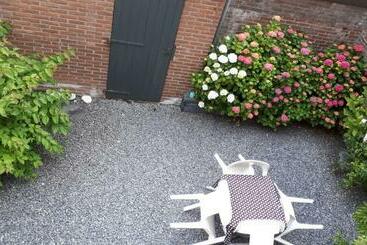 Bed and Breakfast De Notenbalk Aan Zee
