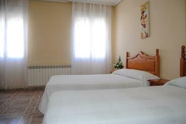 پانسیون Hostal ávila