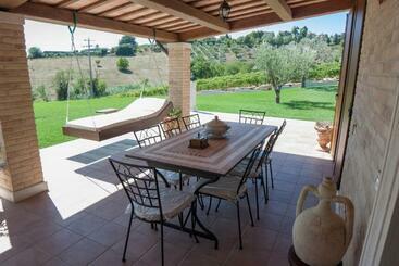 B&b L  Antica Fonte