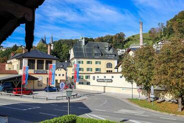تختخواب و صبحانه Landhaus Freund