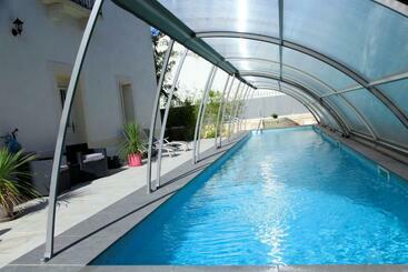 ベッドアンドブレックファースト Le Clos Du Théron, Chambre D Hôte