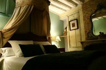 تختخواب و صبحانه Le Relais De Saint Jacques