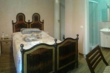 בית מלון כפרי Agriturismo Nonni Devia