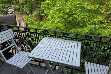 پانسیون City Lodge Stay A While