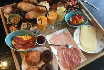 Silver Moon Bed & Breakfast