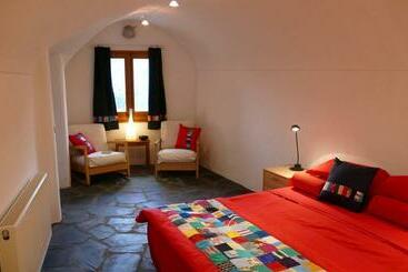 تختخواب و صبحانه Cala Clareta