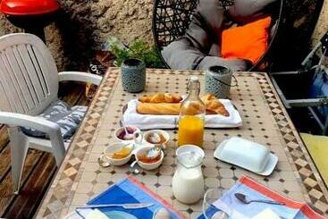 پانسیون Guesthouse 13 Rue Jeanne D Arc