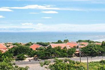 Long Hai Beach Resort