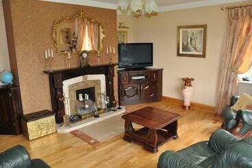تختخواب و صبحانه Nymphsfield House