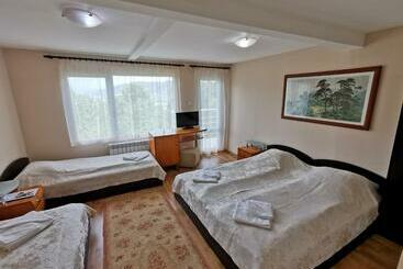 پانسیون Villa Aqua