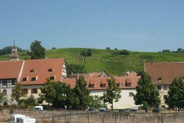 تختخواب و صبحانه Chambres D Hotes Du Vignoble