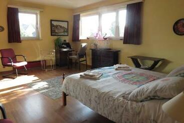 Prince D Orange Bed & Breakfast