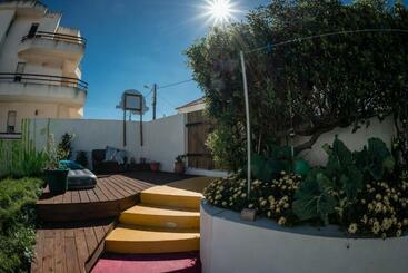 هاستل Native Surfhouse
