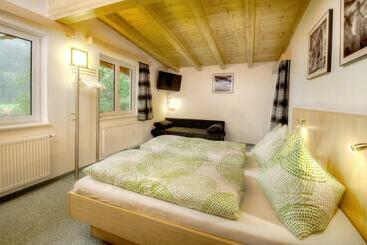 تختخواب و صبحانه Haus Brandner