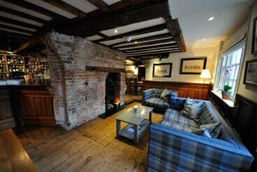 هاستل The Marlborough