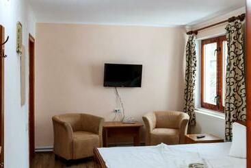 Pension Ladyna