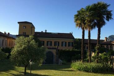 민박 Castello Di Brusata Apartment By Quokka 360   Romantic Flat With Pool