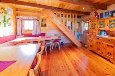 فندق Appartement Arnoldgut