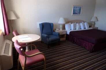 בית מלון כפרי Bavarian Haus Lakefront Inn