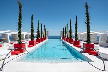 Higueron Hotel Malaga, Curio Collection By Hilton