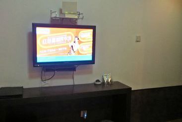 Baolong Homelike Youyi Hotel