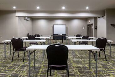 Best Western Plus Dartmouth Hotel & Suites