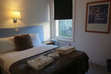 هتل Marine Residence