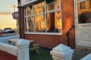 Hotel Myroomz Seaview