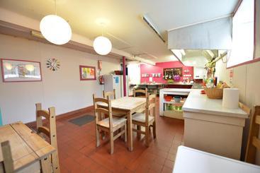 هاستل Oban Backpackers
