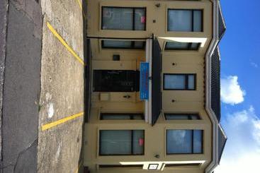 Inn Aberdeen Guest House