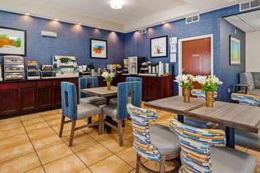 فندق Best Western Hiram Inn And Suites
