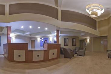هتل Holiday Inn Express & Suites Canyonville