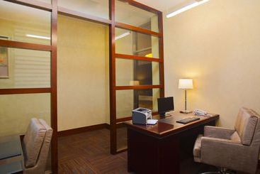 هتل Holiday Inn Yinchuan International Trade Centre