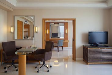 هتل Crowne Plaza Dandong