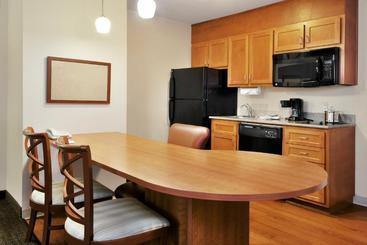 هتل Candlewood Suites Houston Nw  Willowbrook, An Ihg