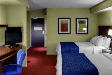هتل Courtyard By Marriott Fayetteville