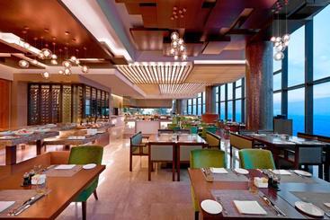 هتل Sheraton Seoul D Cube City
