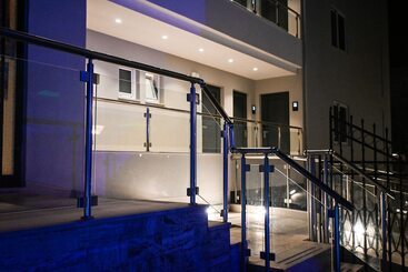 Poseidon Hotel And Apartments