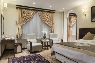 Ferdowsi International Grand Hotel